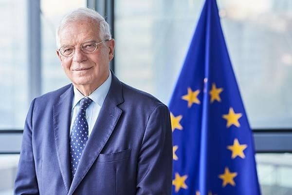 Kinija: atidėtas ES atstovų vizitas ir auganti prekyba su JAV