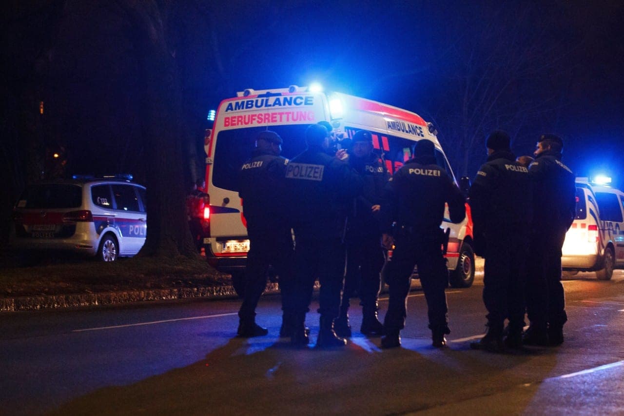 Jaunas siras surengė žudynes Austrijos miesto centre