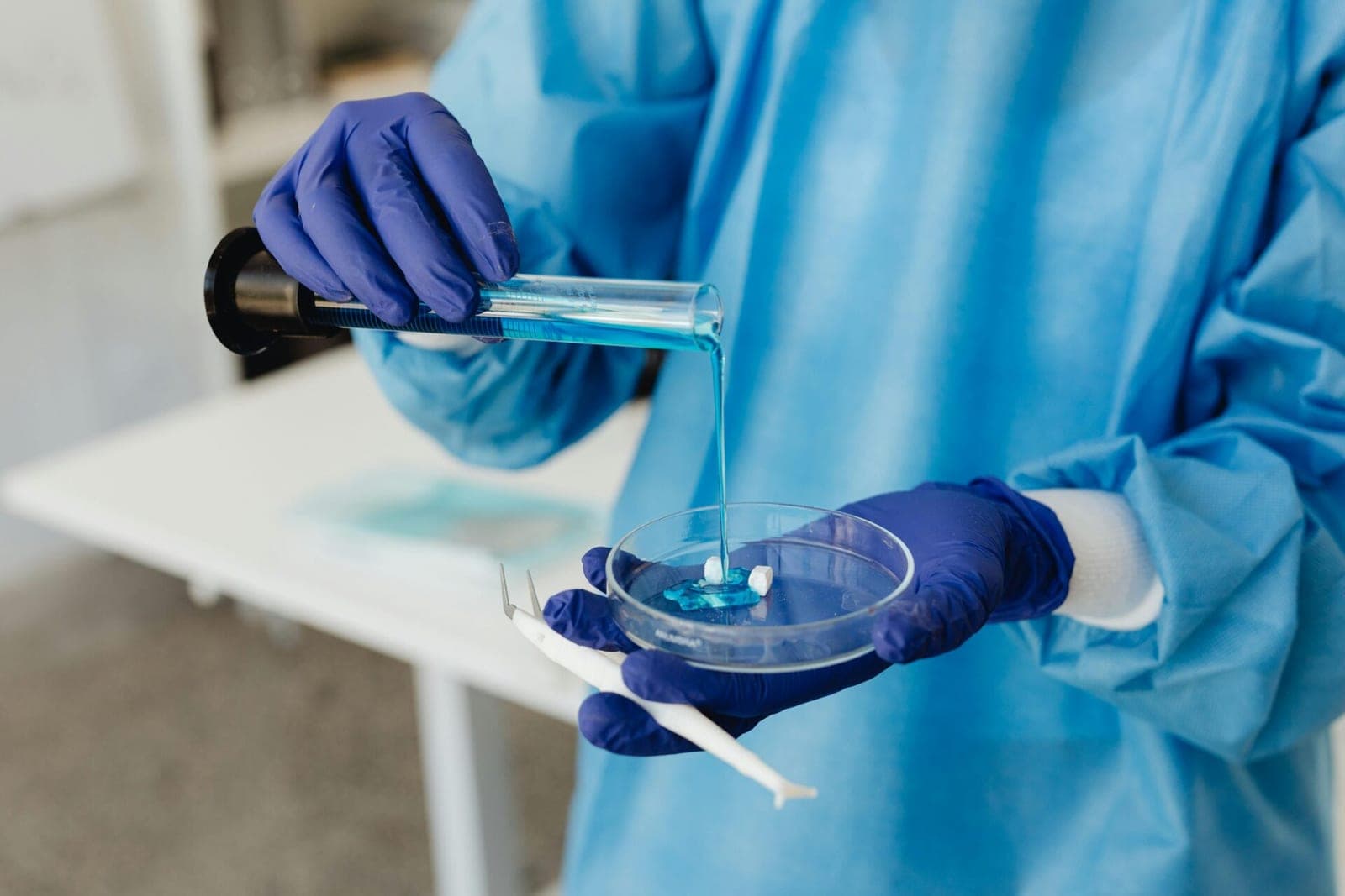 Bioinžinerijos ingredientai jau mūsų lėkštėse: ką slepia maisto produktų etiketės?