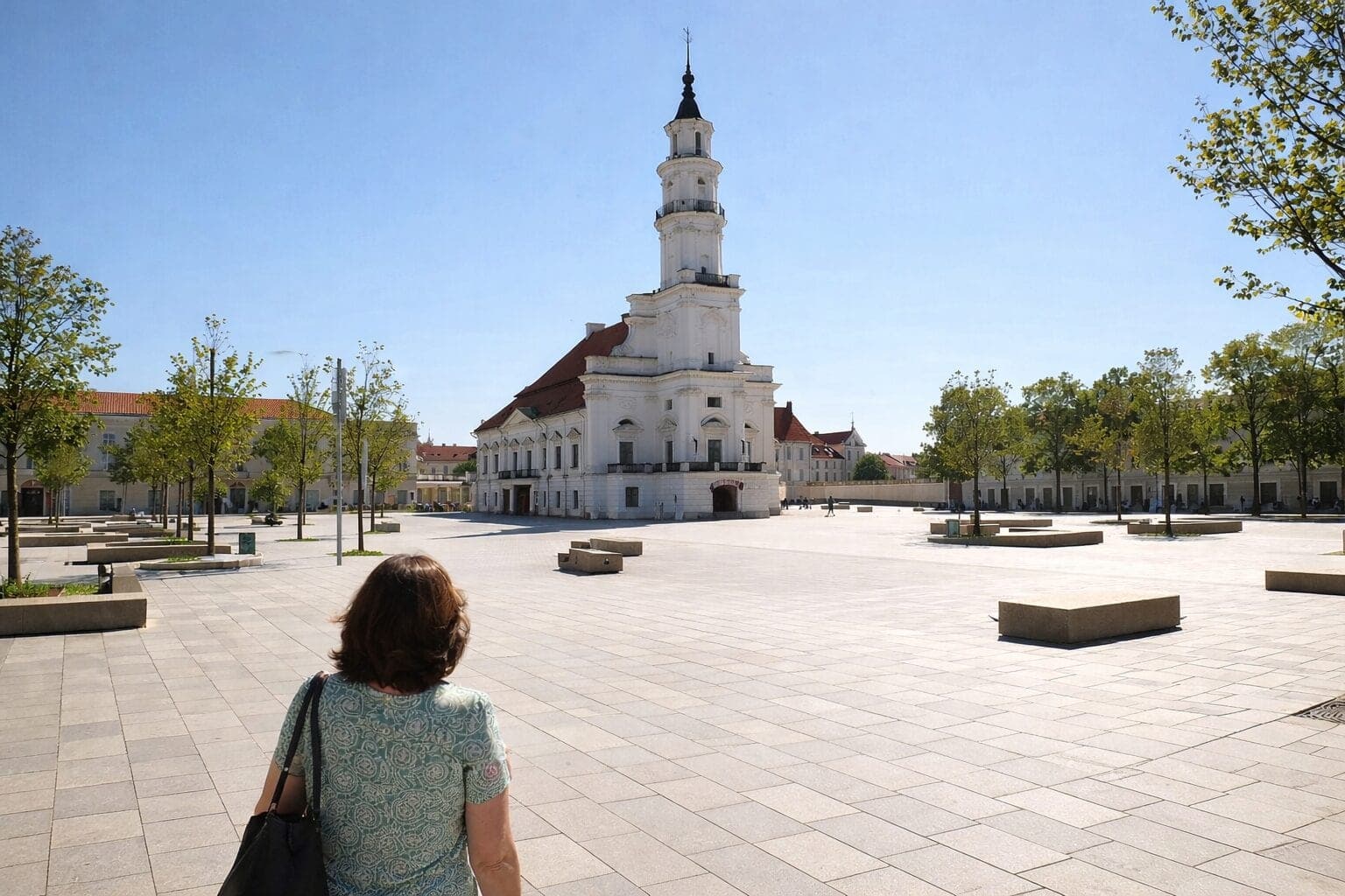 Po Rotušės rekonstrukcijos kaunietė nustėro: „Kas čia bus per karščius?“