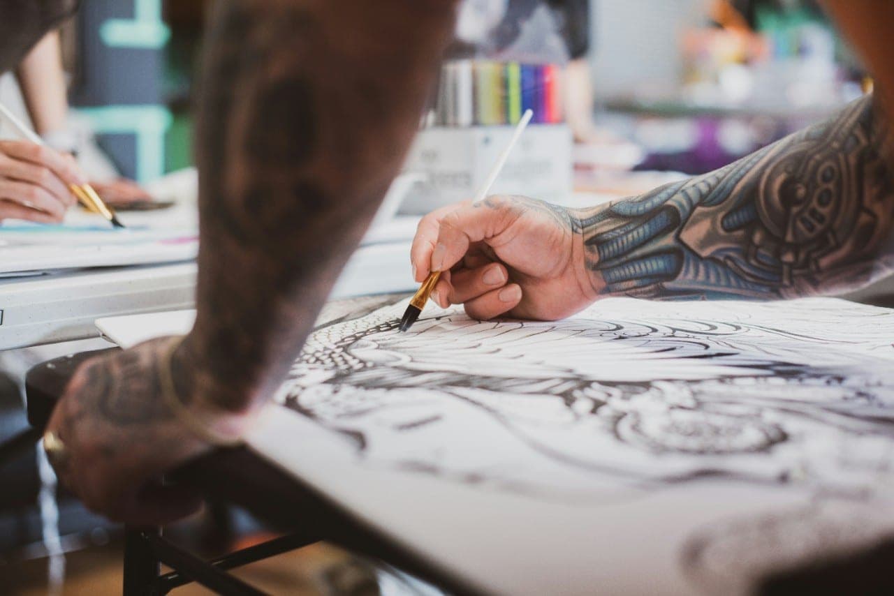 Tatuiruotės gali sukelti net vėžį: problema – nekontroliuojama dažų gamyba