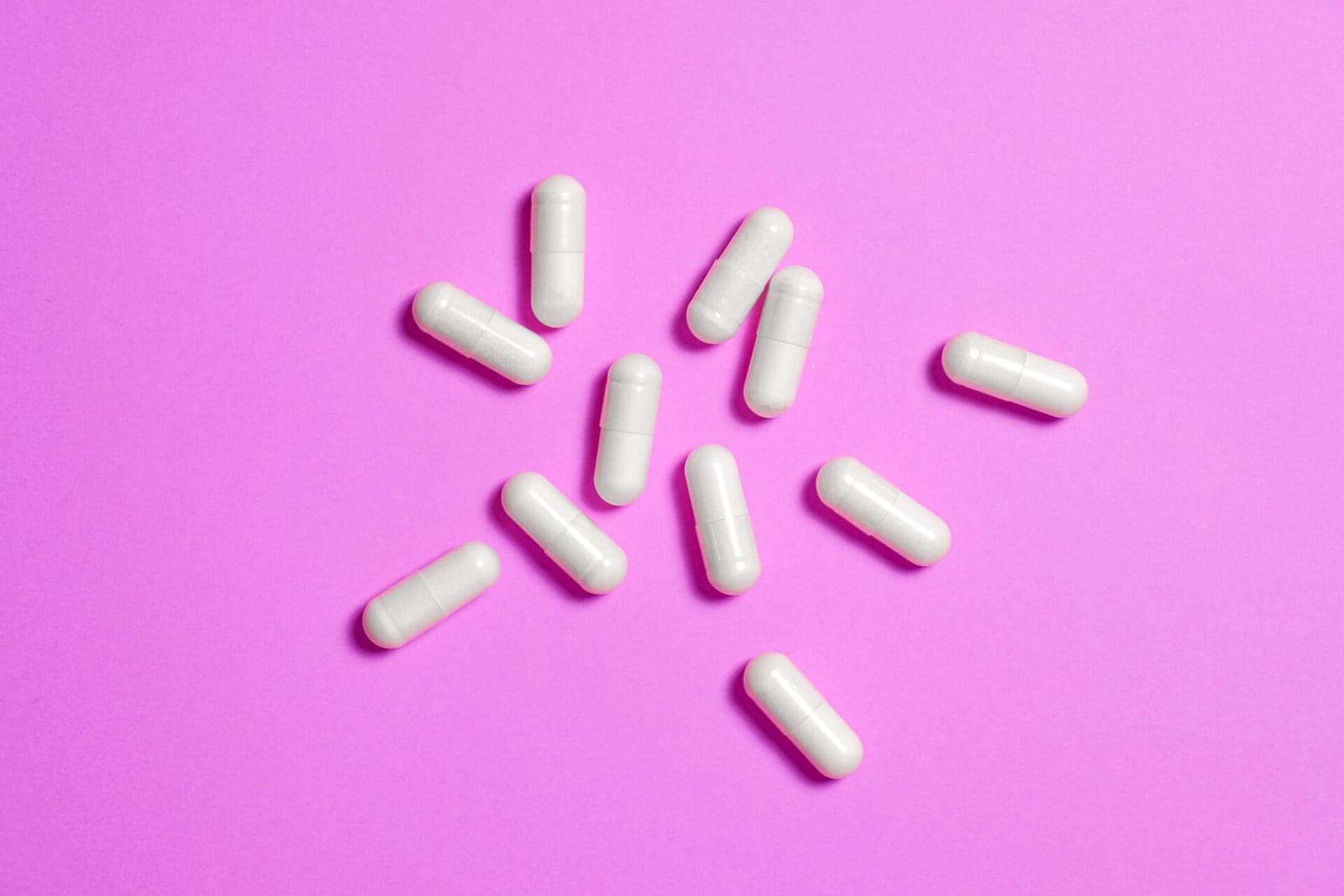 Antibiotikams atsparios superbakterijos iki 2050 m. gali pražudyti milijonus žmonių