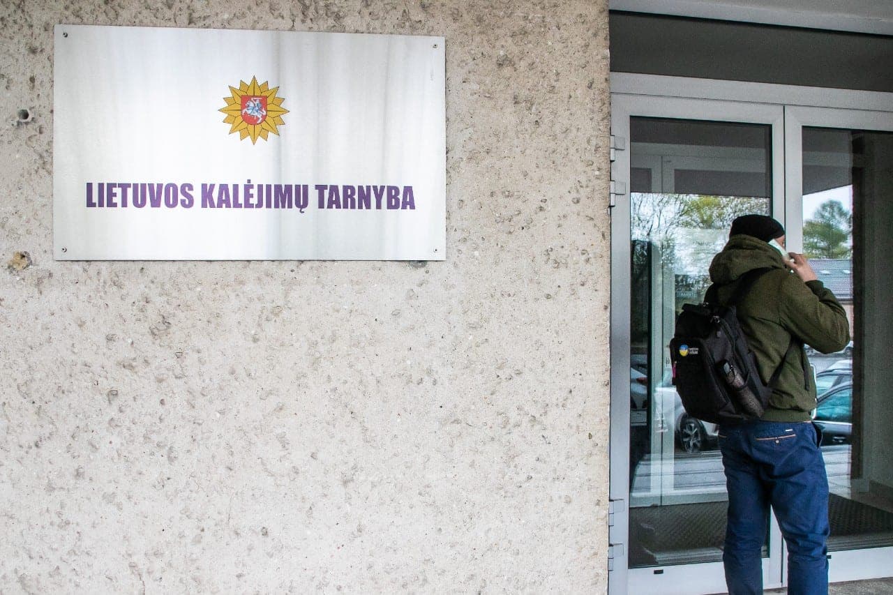 Pusiaukelės namų kaimynystėje neramu: gyventojai baiminasi besisukiojančių ilgapirščių