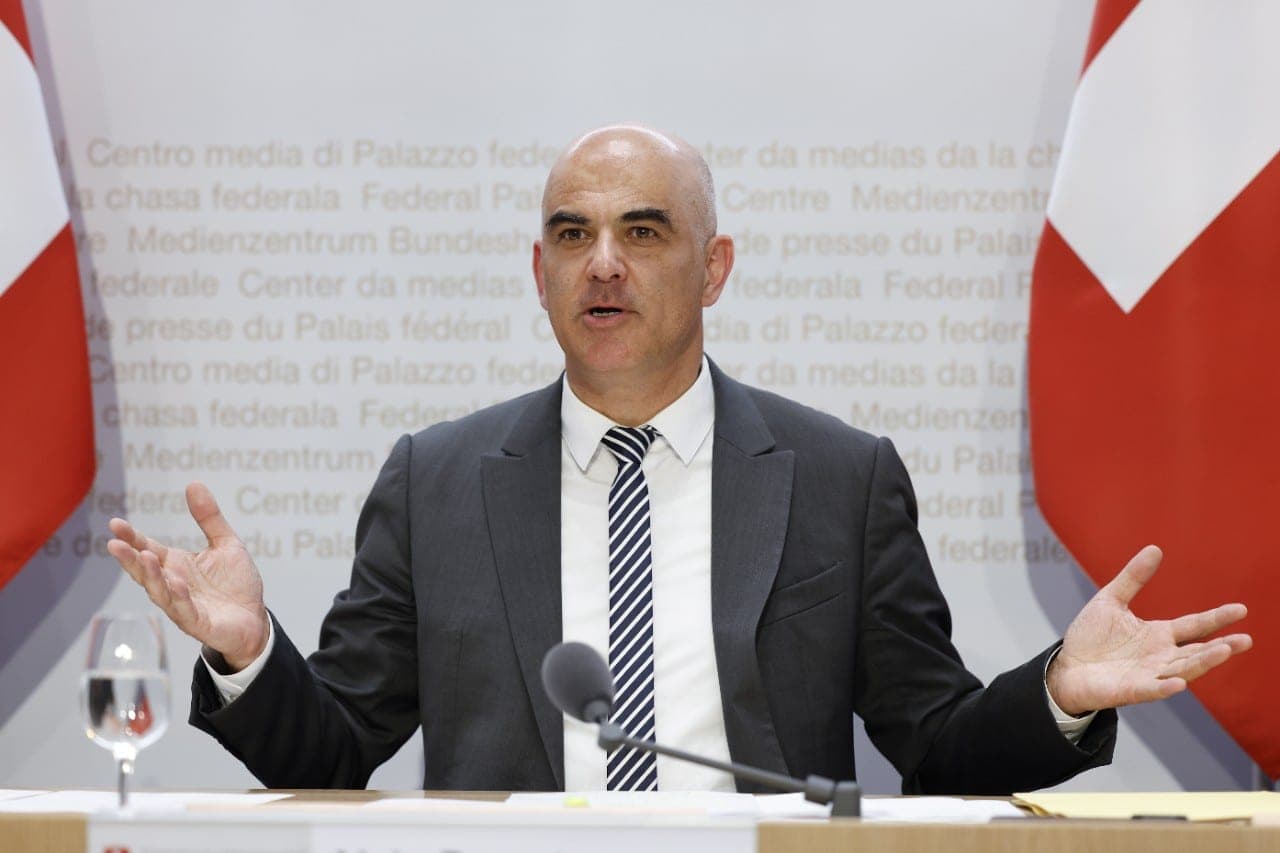 Šveicarijos paradoksai: sankcijos Rusijai ir auganti prekyba su jos kaimynėmis