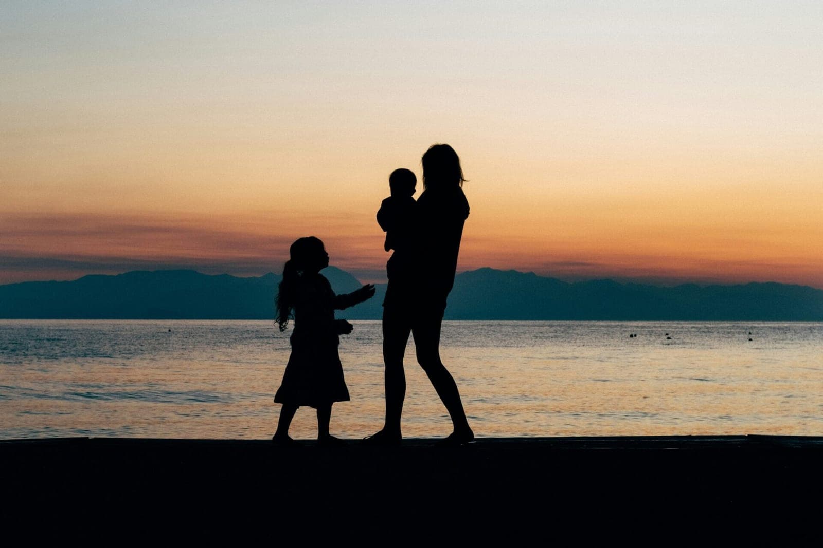 Lietuvoje kas ketvirta šeima yra vienišos mamos, bet sunkumai retai matomi