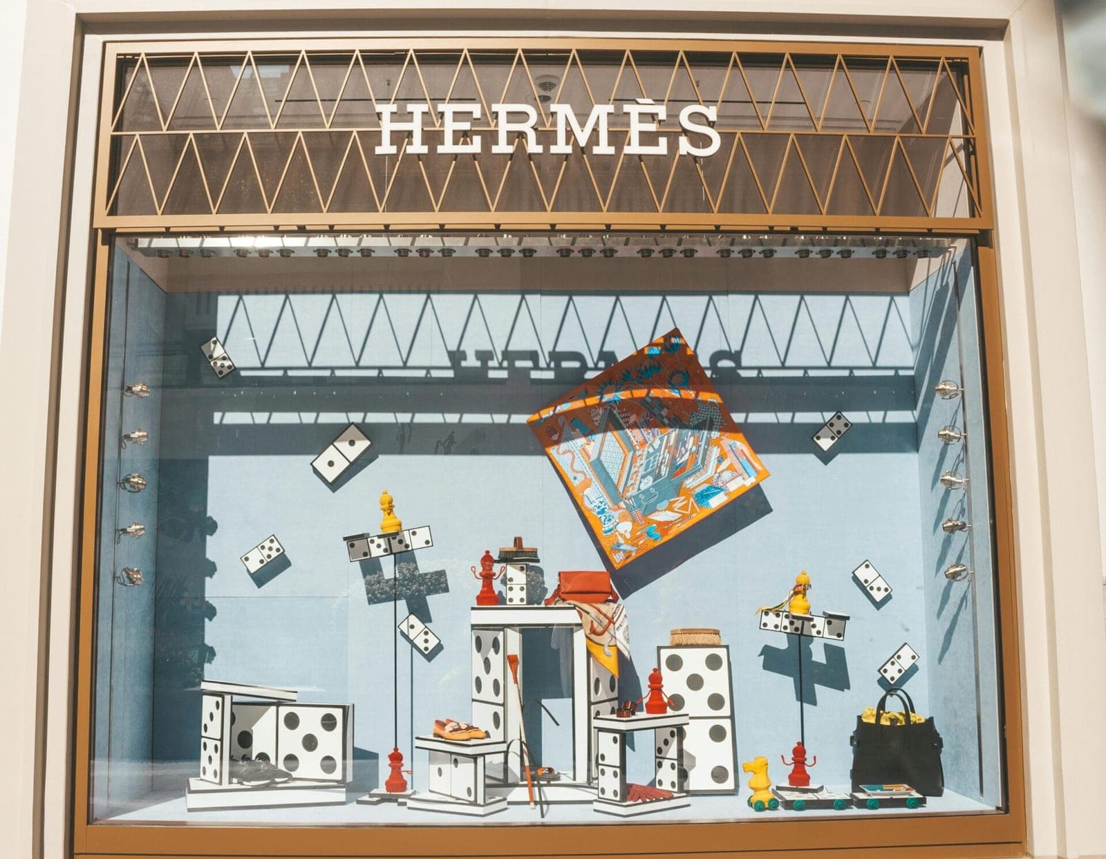 Nuo „Hermès“ iki „Walmart“: didžiausios dinastijos per metus pasidalijo 358 mlrd. dolerių