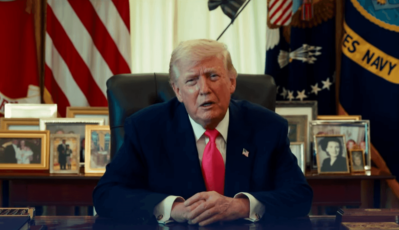 D. Trumpas kaltina Iraną pažeidžiant susitarimą dėl Hormūzo sąsiaurio: įspėja dėl pasekmių