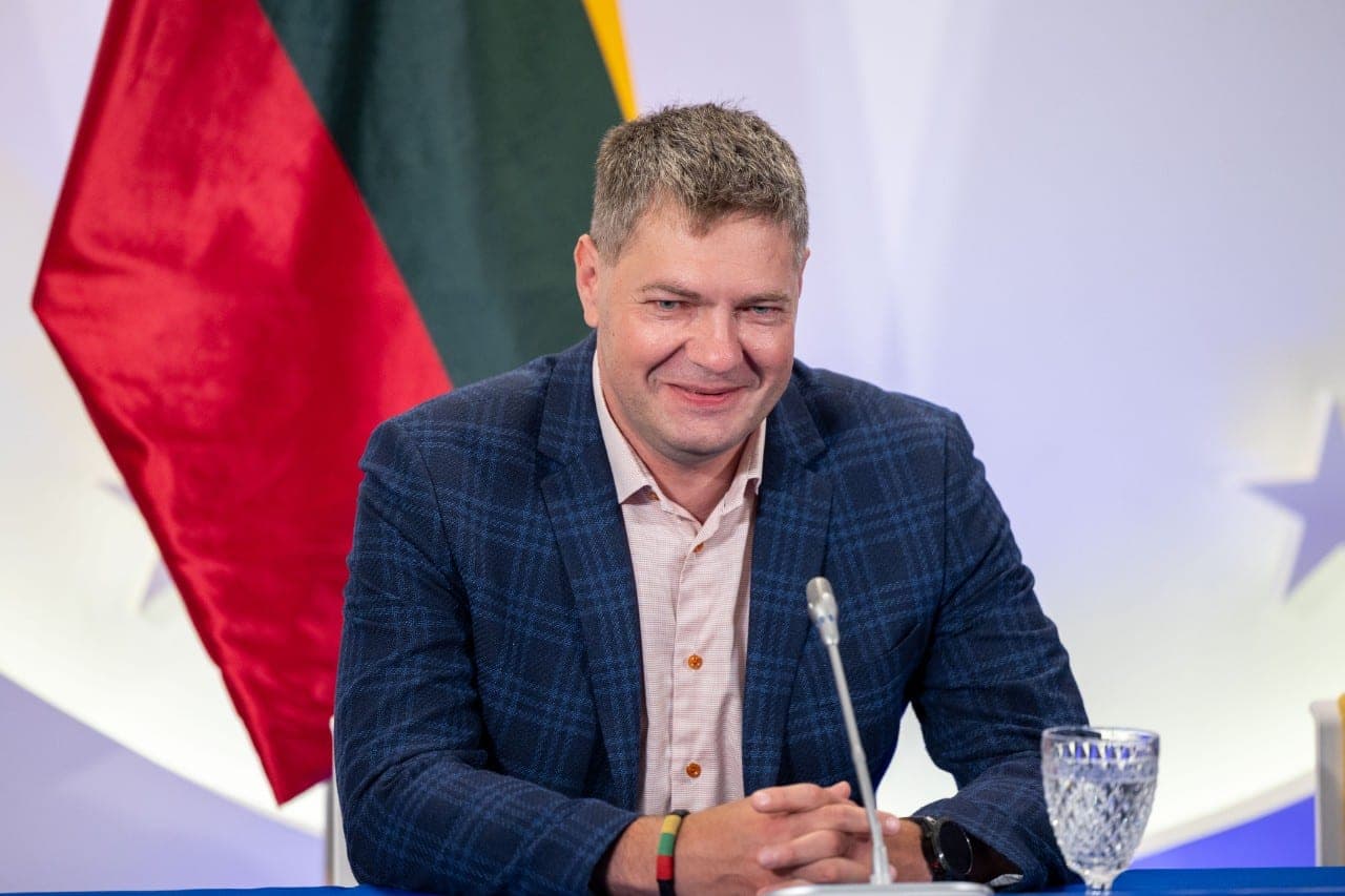 Savaitės įvykių apžvalga: prieš seimo rinkimus – byrančių partijų liekanos: kas atstovaus tradicines vertybes?