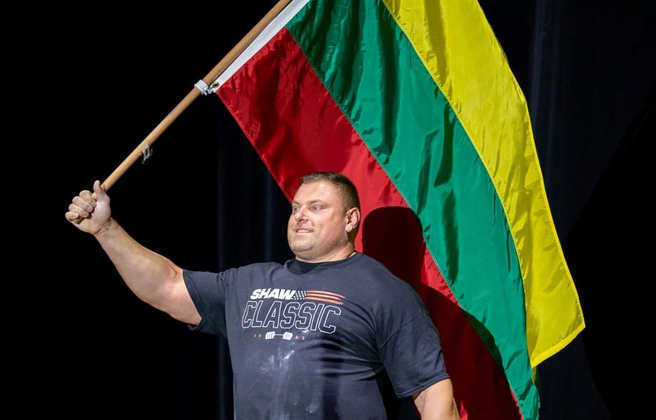 Raginimas iškelti Lietuvos trispalvę prilygintas naudingam Rusijai darbui