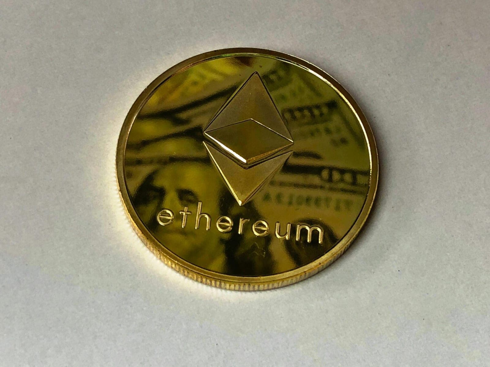 Vienas didžiausių kripto biržų išpuolių: pavogta „Ethereum“ už 1,5 mlrd. JAV dolerių