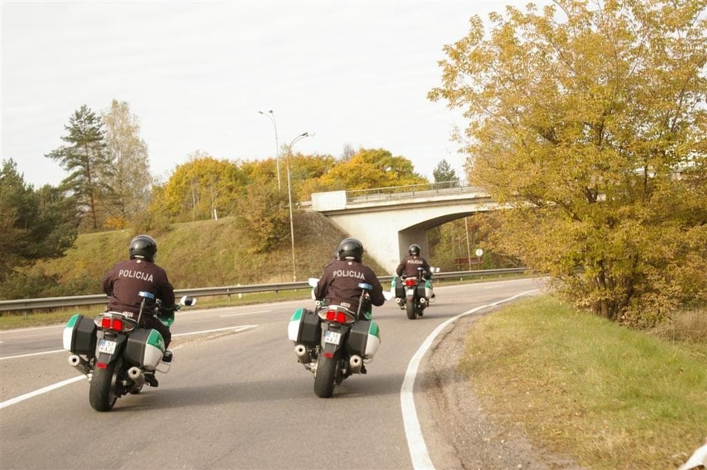 Vairuotojai dažniausiai nepaiso leistino važiavimo greičio