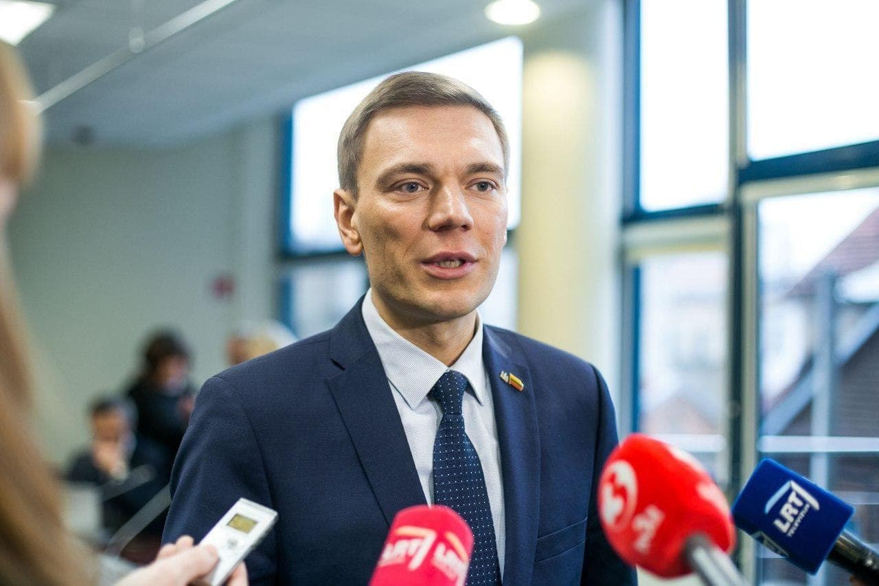 Mindaugas PUIDOKAS: Valdantieji užkraus naujus mokesčius – sumokėsite ir už tankus, ir už praloštą stadioną