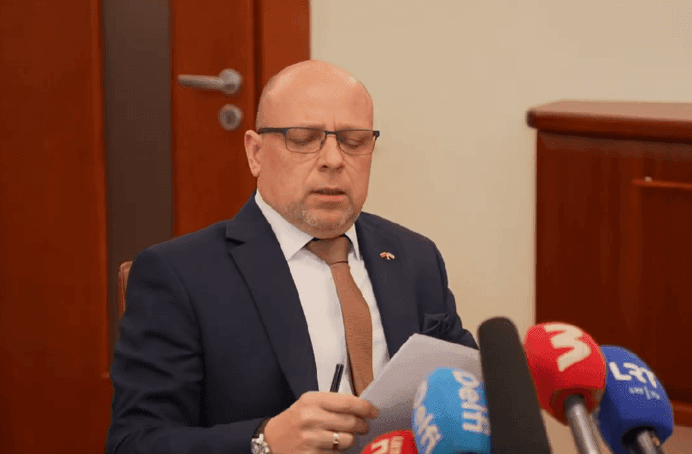 STT tiria ministro Mockaus veiklą, jis – viešina įtarimus dėl milijonų Kalėjimų tarnyboje