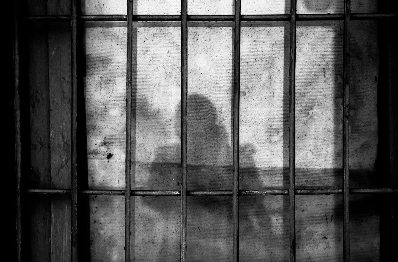 Britų sutuoktinių pora įkalinta Afganistane: Jungtinės Tautos perspėja apie artėjantį pavojų gyvybei