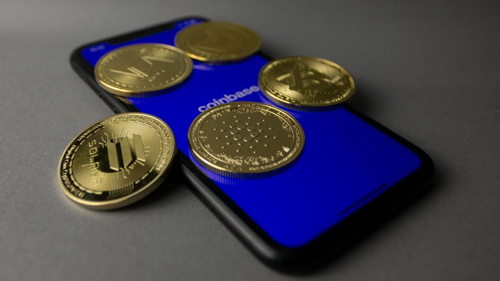 „Coinbase“ tampa didžiausia registruota kripto birža Jungtinėje Karalystėje