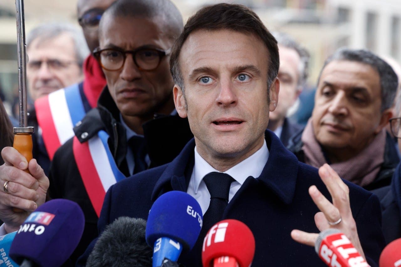 E. Macronas svarsto Europos karių dislokavimą Ukrainoje