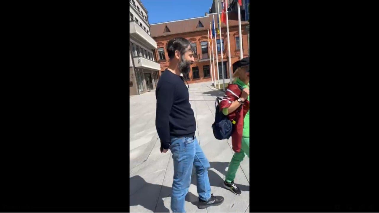 Skandalas Kaune: atimti vaikai iš šeimos, nusprendusios juos mokinti namuose
