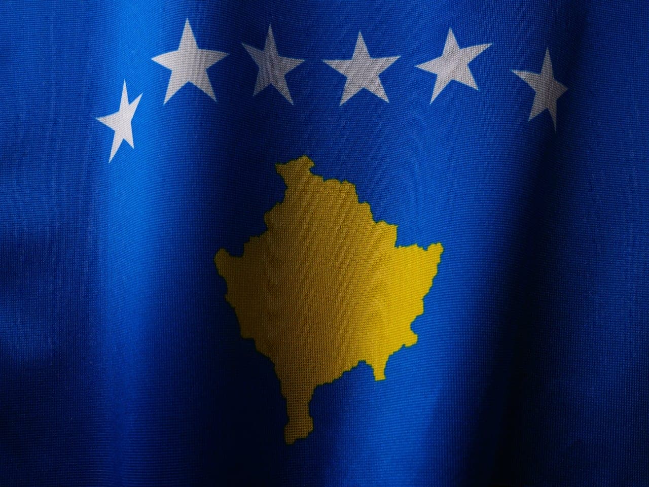 Muštynės Kosovo parlamente: politikai į darbą „paleido“ kumščius