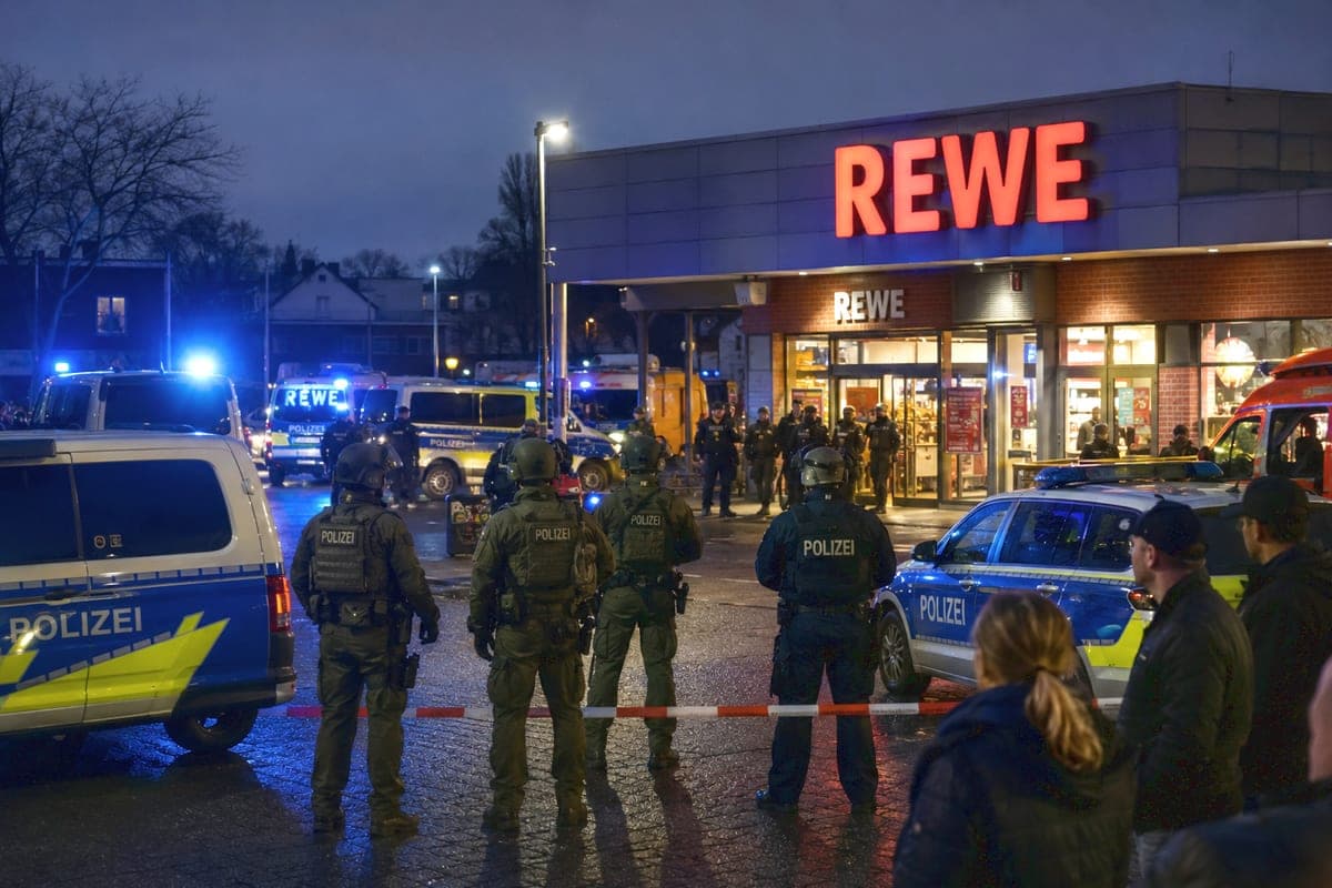 Berlyno prekybos centre – 11 valandų įkaitų drama: moteris išlaisvinta tik po specialiųjų pajėgų šturmo