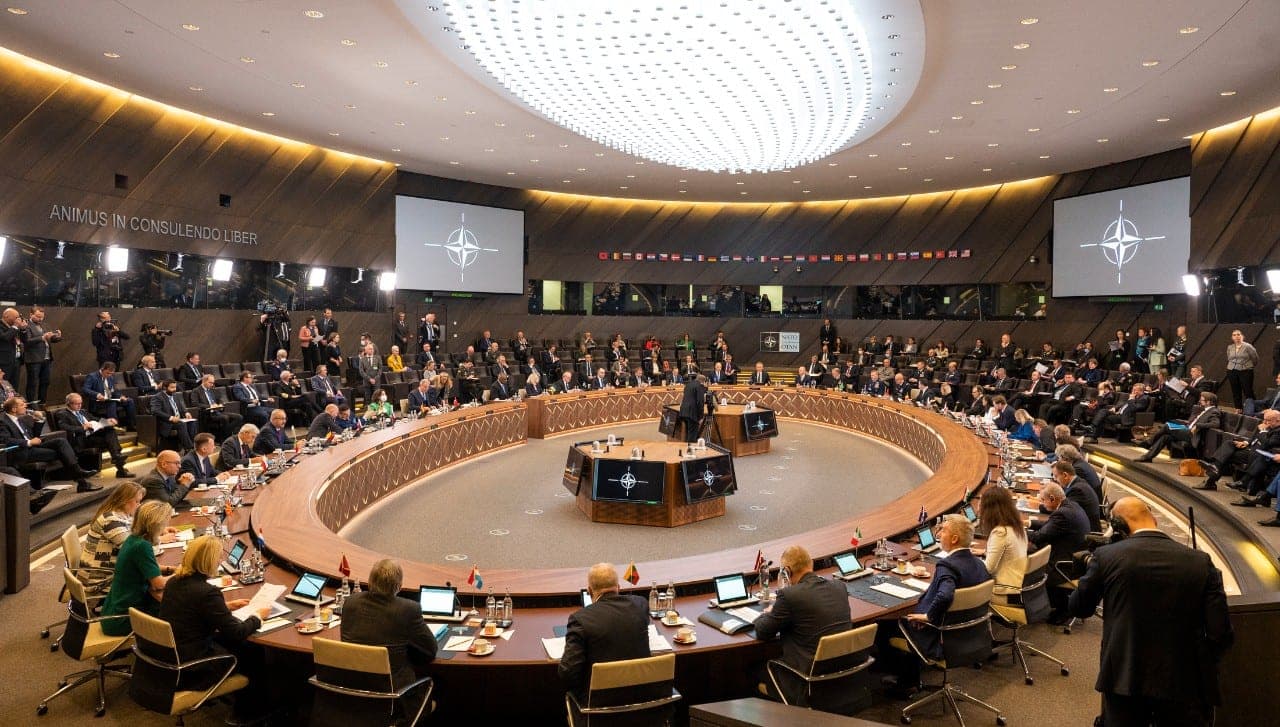 Briuselio planas: Europos jaunimas būtų siunčiamas į karą