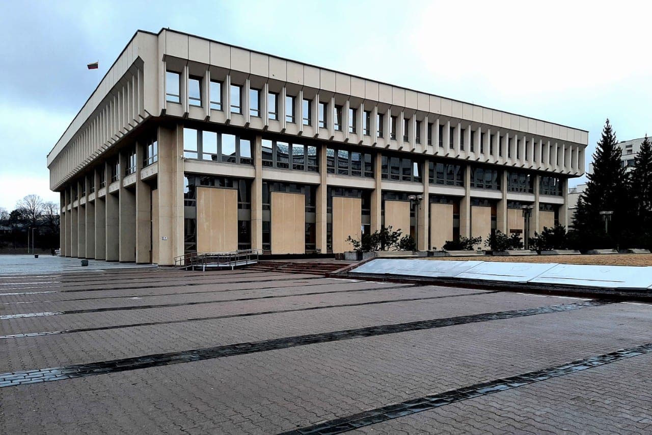 Premjerė neslepia arogancijos: dovaną grąžino ir uždraudė ją priimti kolegoms
