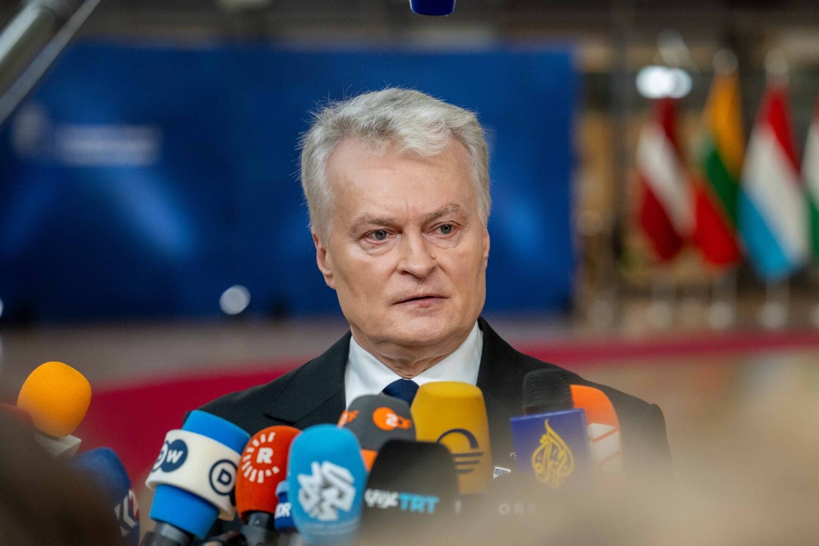 Susikirto dėl prezidento algos: 5 tūkst. eurų pakanka, ar reikėtų bent 25 tūkst.?