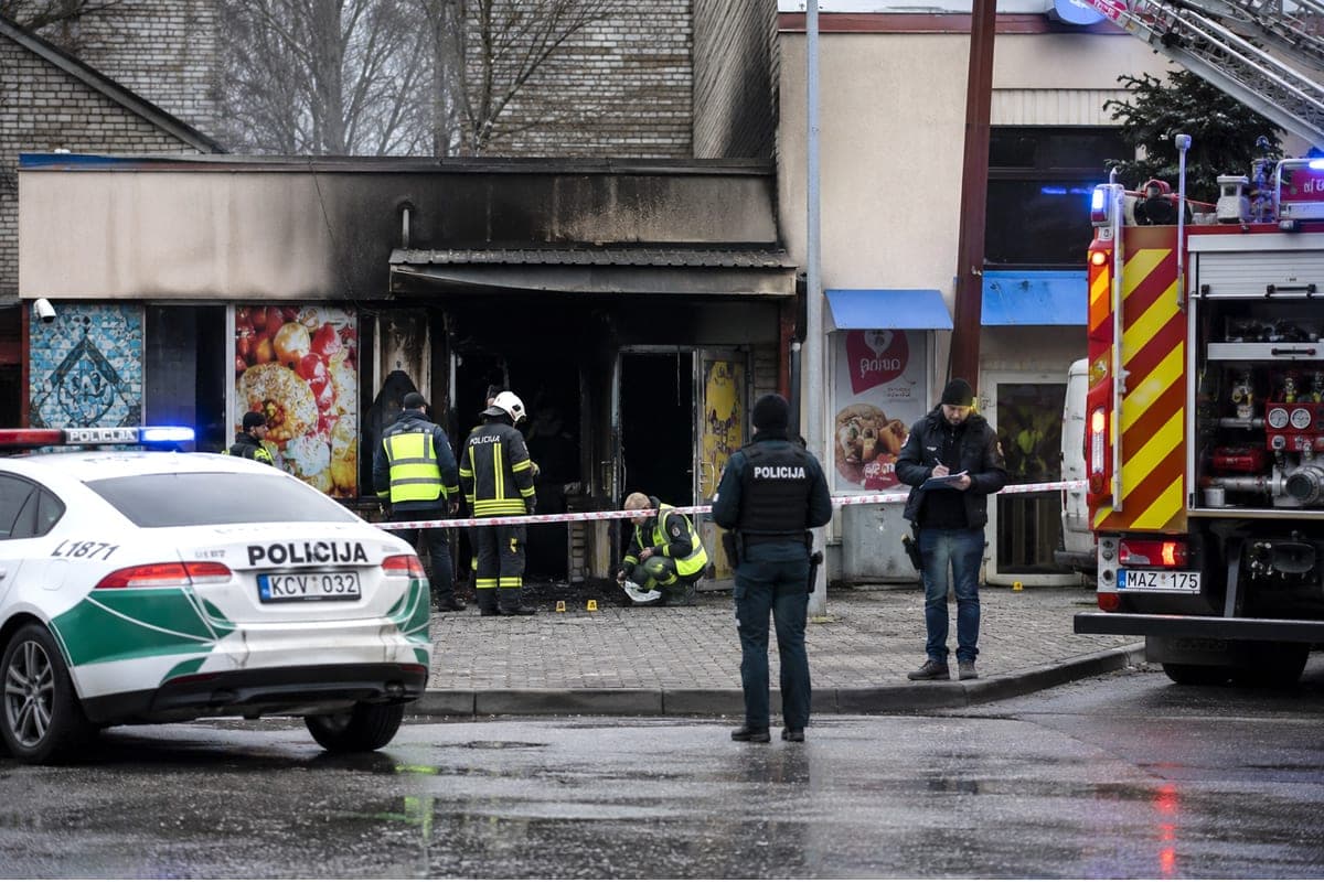 Policijos suvestinė: mirtini eismo įvykiai, sukčiavimo atvejai, padegimai ir pareigūnų sužalojimai