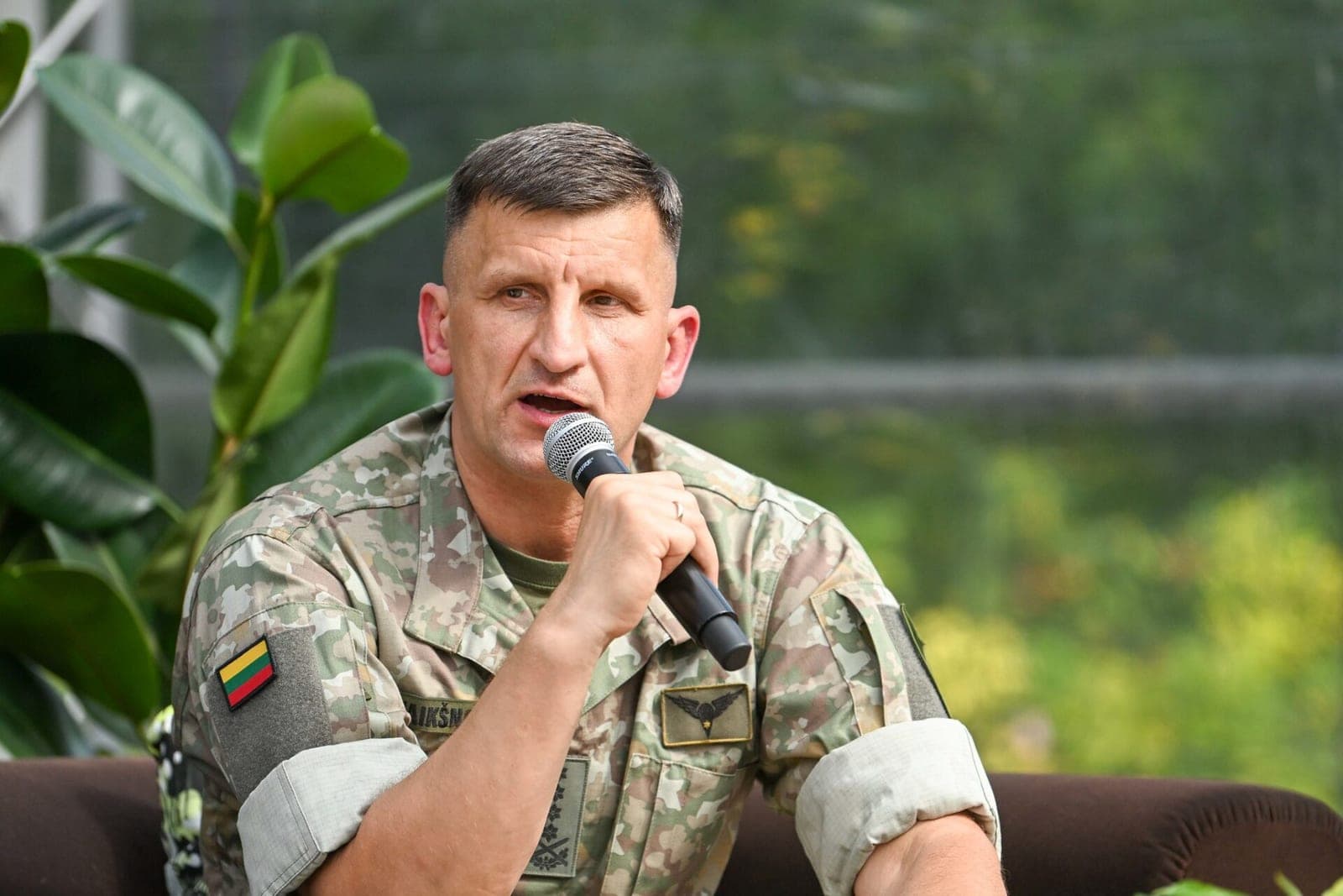 Kariuomenės vadas R. Vaikšnoras: Lietuva galėtų suteikti teritoriją JAV bombonešiams