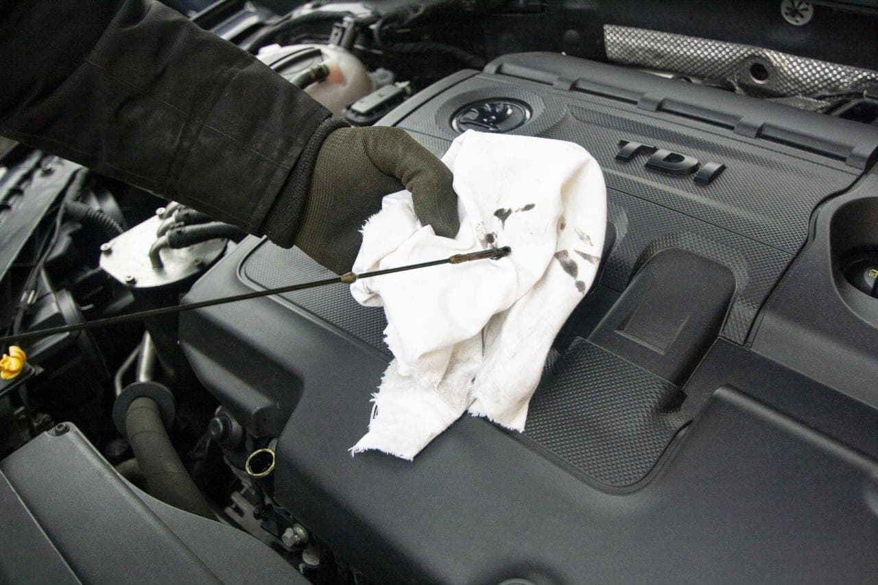 Padirbti tepalai: kokios rizikos automobiliui ir kaip neapsigauti gali padėti... uoslė?