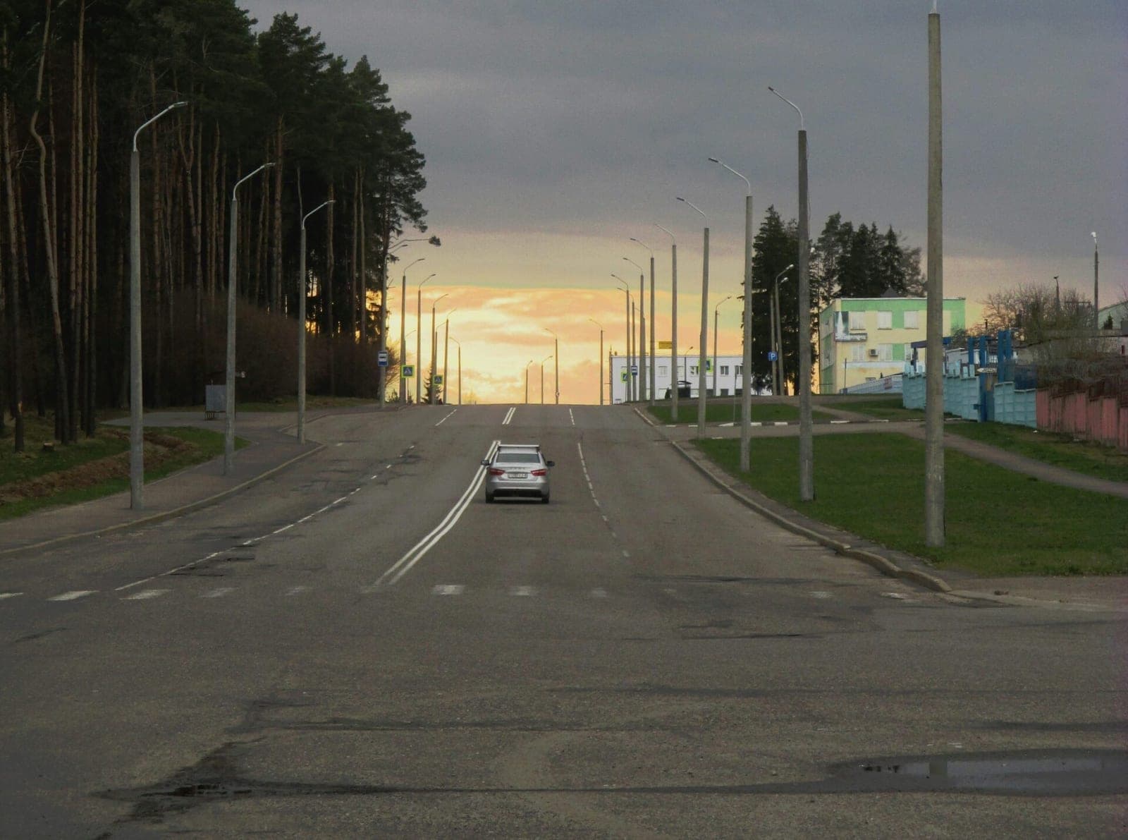 „Via Lietuva“: artėjant Vėlinėms – intensyvesnis eismas, galimos spūstys ir darbai keliuose