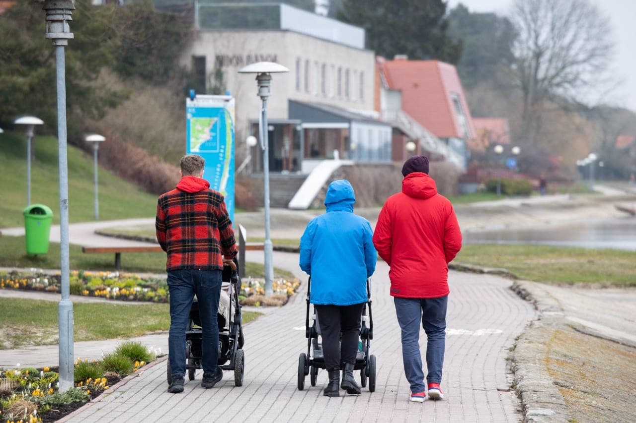 Nidoje – naujas parkavimo mokestis: kas mokės, o kas gaus leidimus nemokamai?