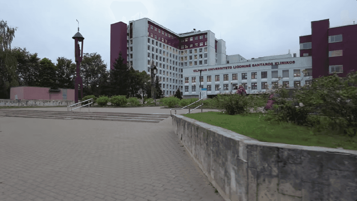 Santaros klinikose – gydytojų krizė: iš Neurochirurgijos centro išeina šeši specialistai, pradėtas auditas