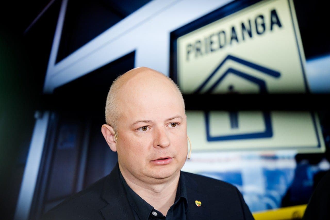 Simonas Gentvilas nerimsta: siūlo griauti senus daugiabučius