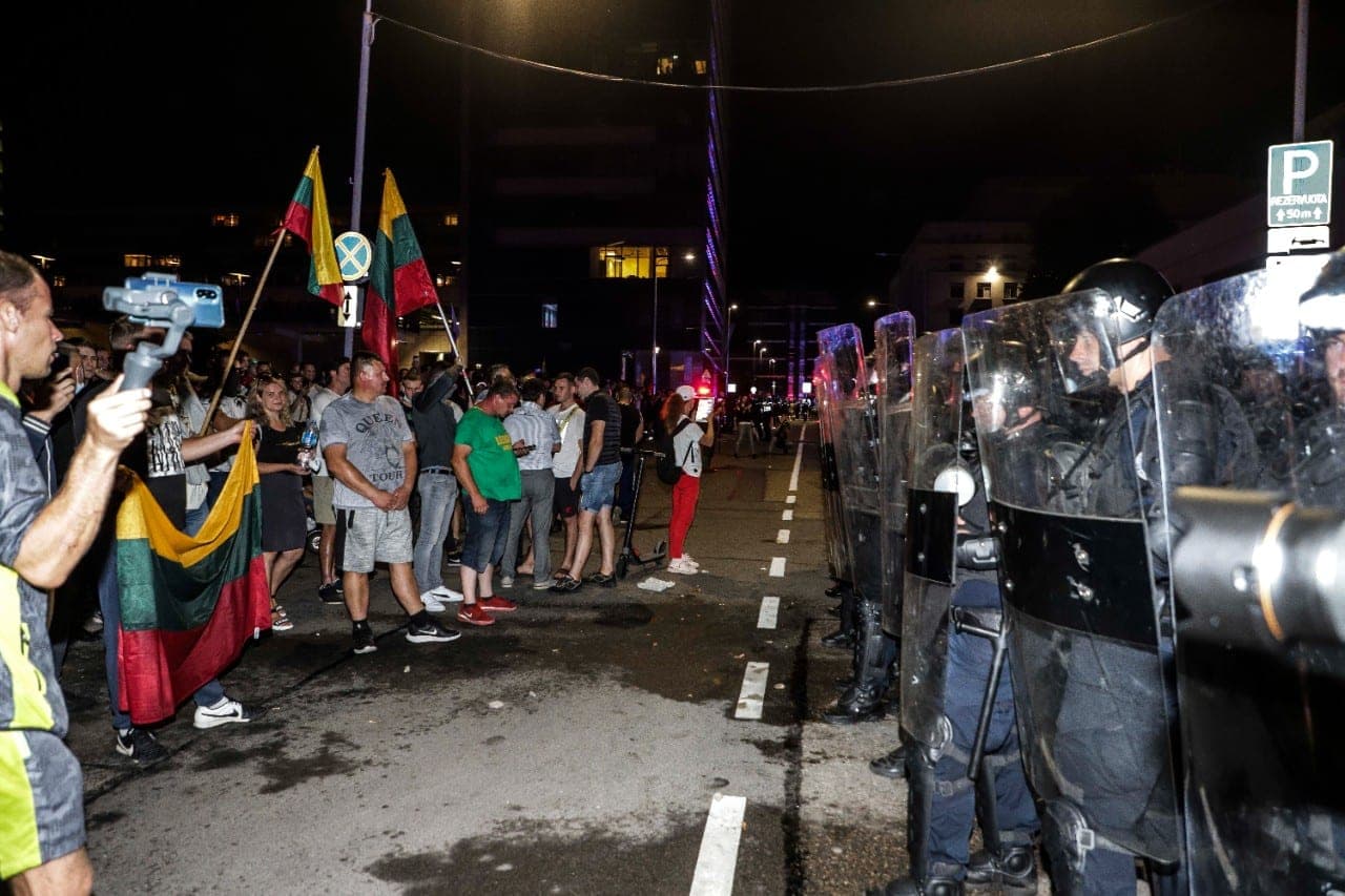 Protestuotojus talžę VST pareigūnai dabar patys rengia mitingą prieš valdžią
