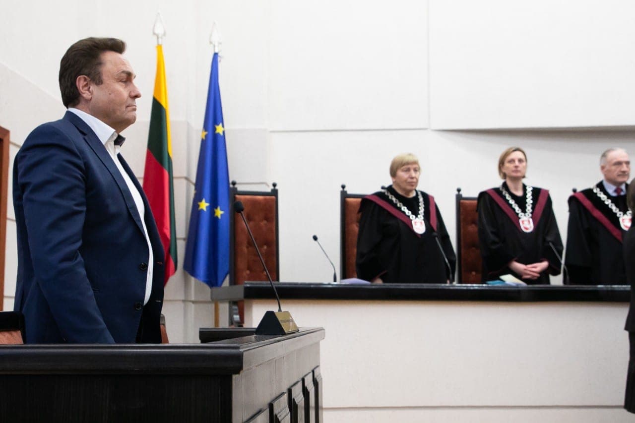 Žymus teisės profesorius kirto Konstituciniam Teismui dėl P. Gražulio: remtis prielaidomis yra labai blogai