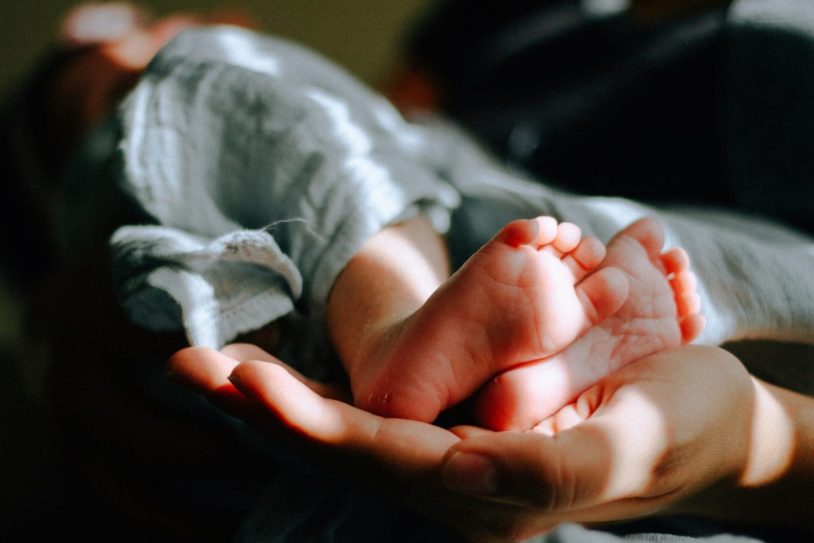 2025 m. Lietuvoje gimė apie 17,5 tūkst. kūdikių: valstybė įkrito į demografinę savižudybę?