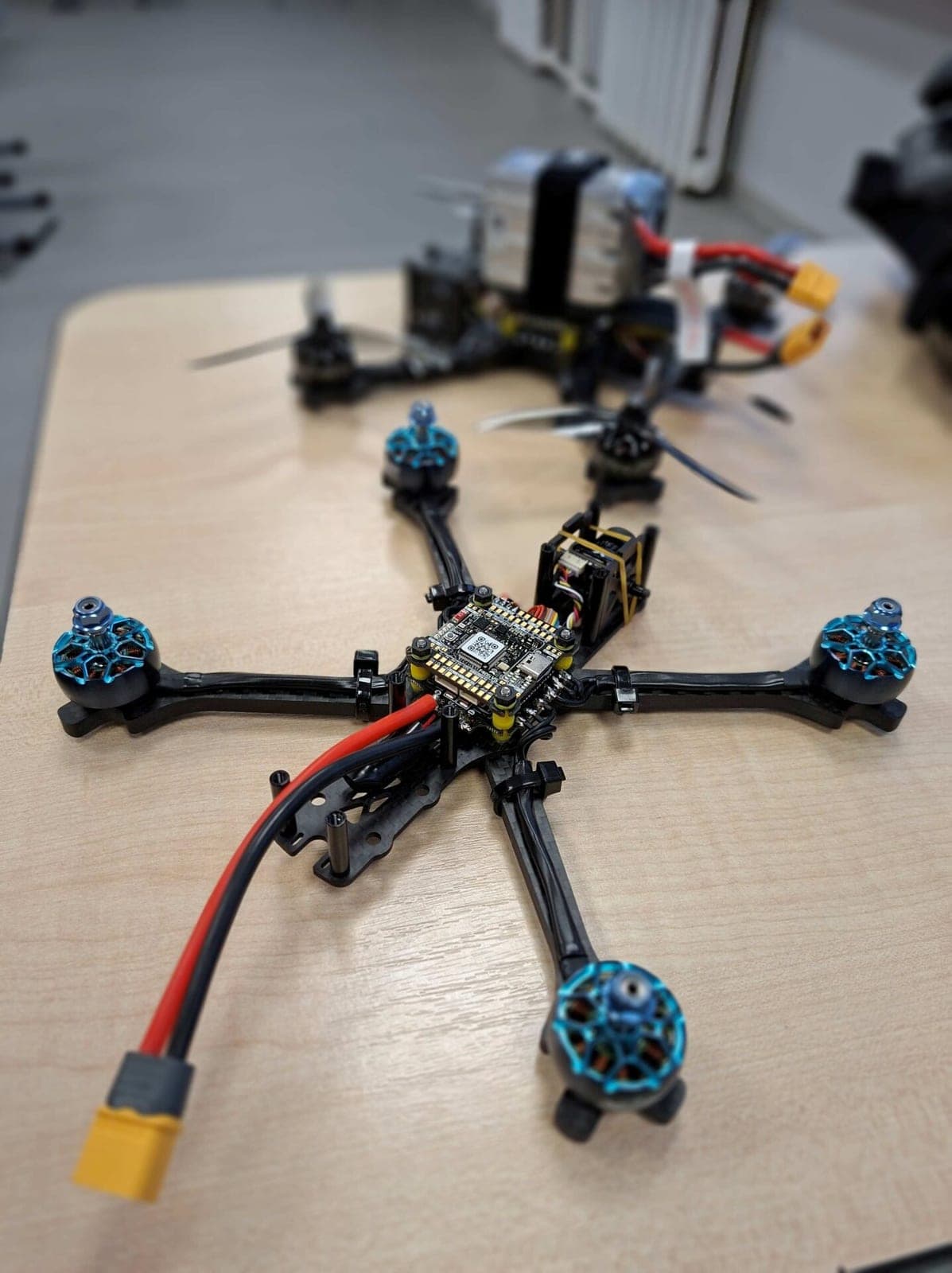 Dronai – į mokyklas: Klaipėdoje atidaromas „Airtech“ mokymo centras