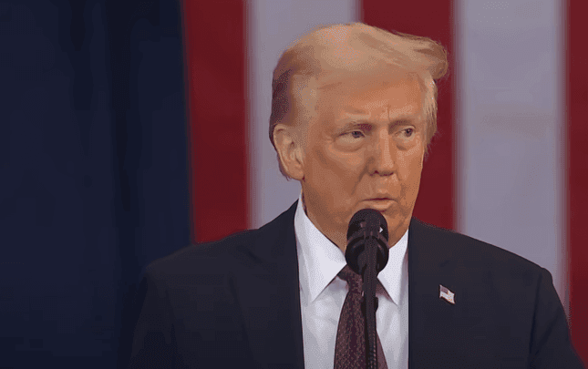 Lietuvos kovotojai už žmogaus teises – prie suskilusios geldos: D. Trumpas stabdo paramą