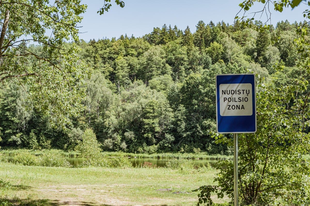 Lietuvoje daugėja nudistų paplūdimių