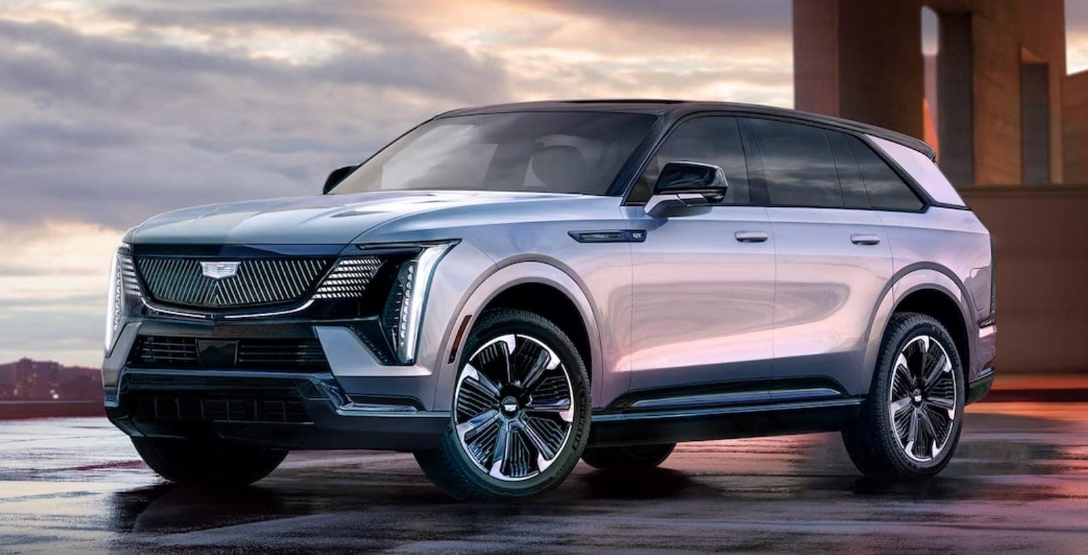 „Cadillac“ elektrinis automobilis nuošluostys nosis konkurentams ne tik savo prabanga