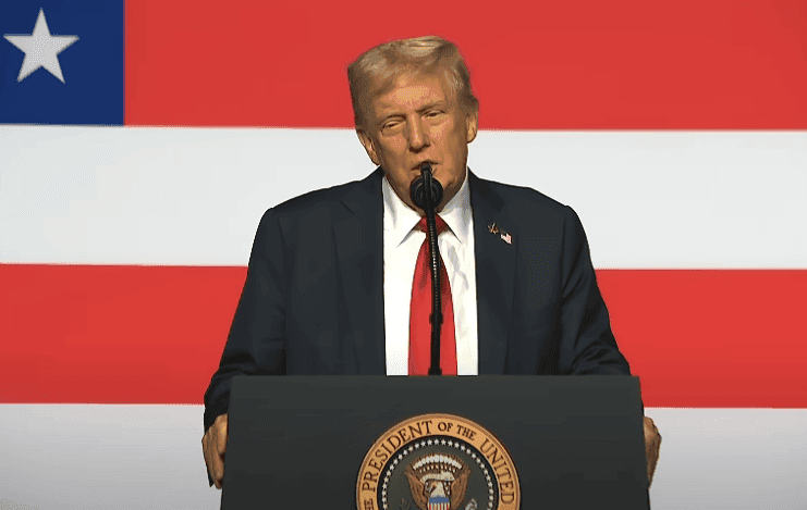 D. Trumpas po išpuolio Vašingtone žada masinę migrantų patikrą