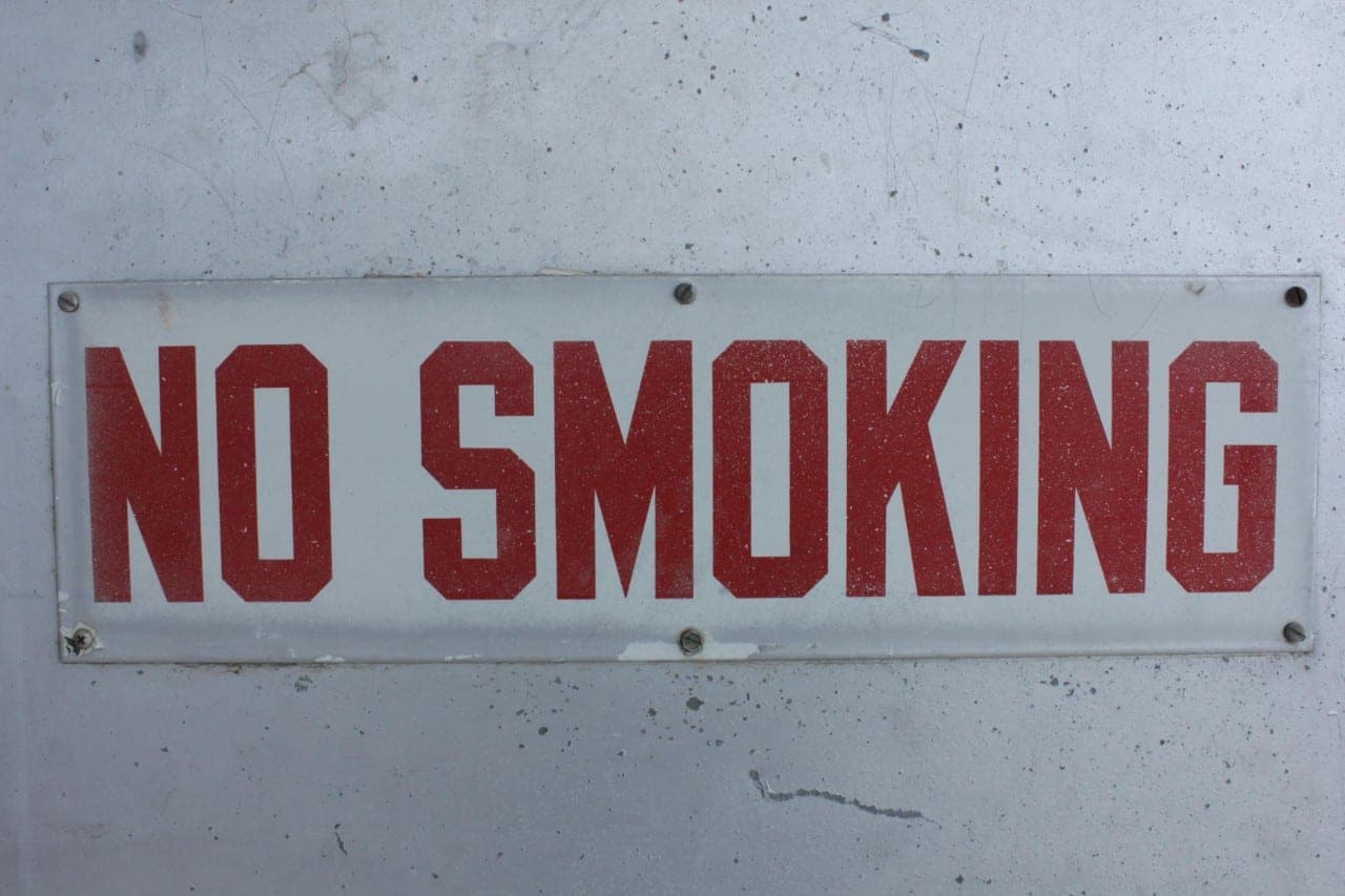 Siūloma uždrausti vienkartines elektronines cigaretes