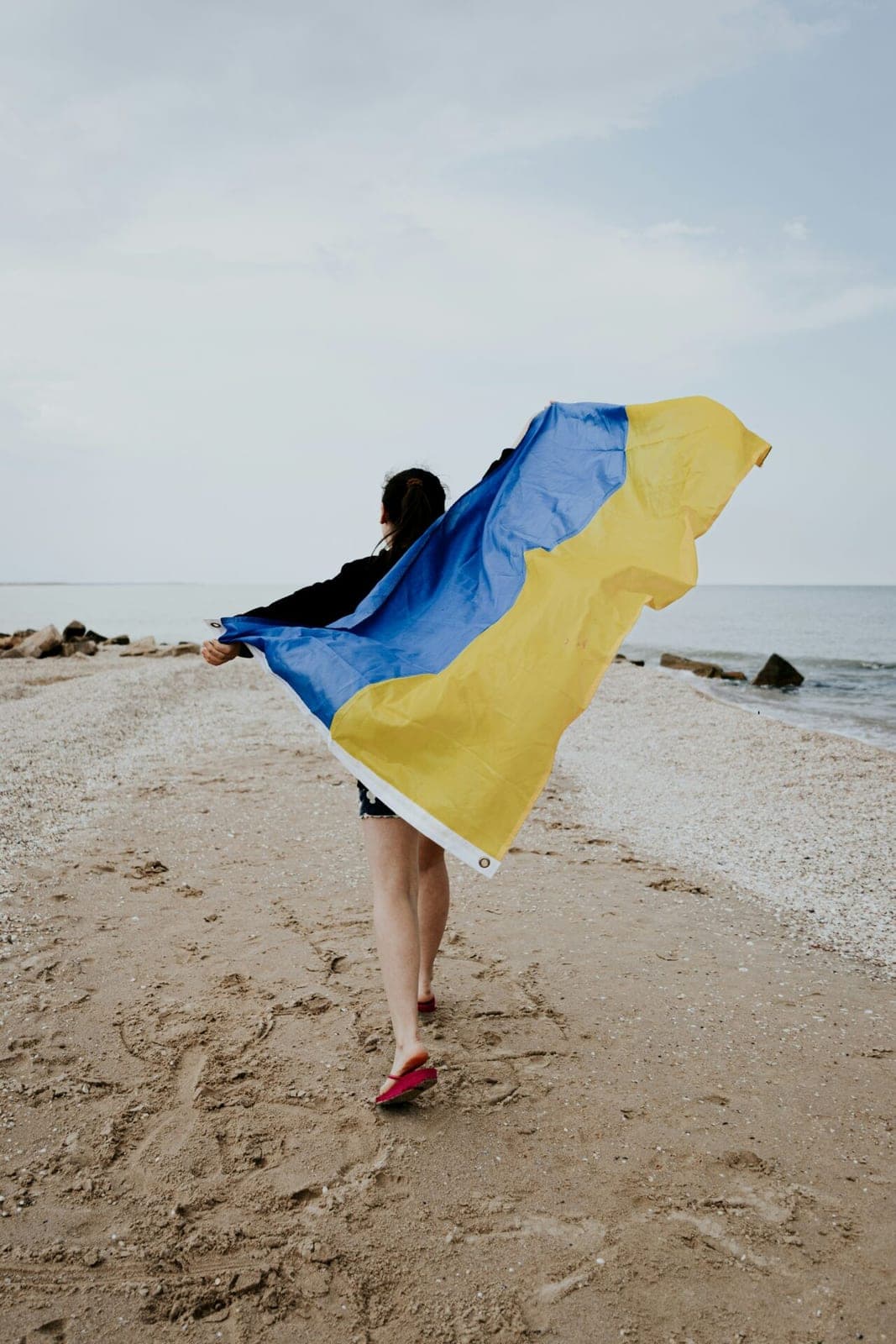 Naujausia Kijevo knygų parduotuvė: espreso kavą gurkšnojantys klientai tiki, kad Ukraina nugalės