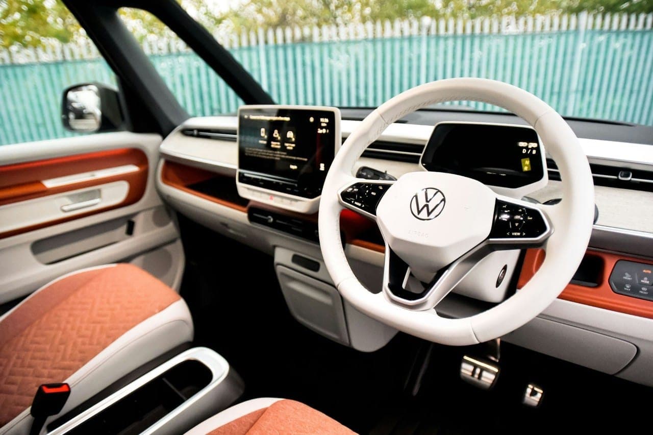 „Volkswagen“ stabdo kai kurių modelių gamybą: Kinijos ir Nyderlandų konfliktas lėmė lustų trūkumą