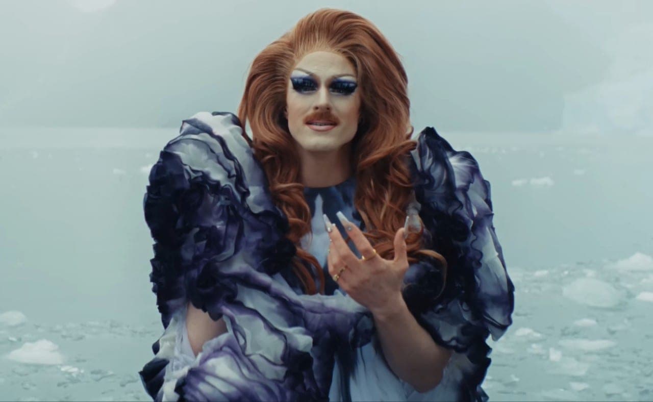Transvestitas tapo žurnalo „National Geographic“ „Metų keliautoju“