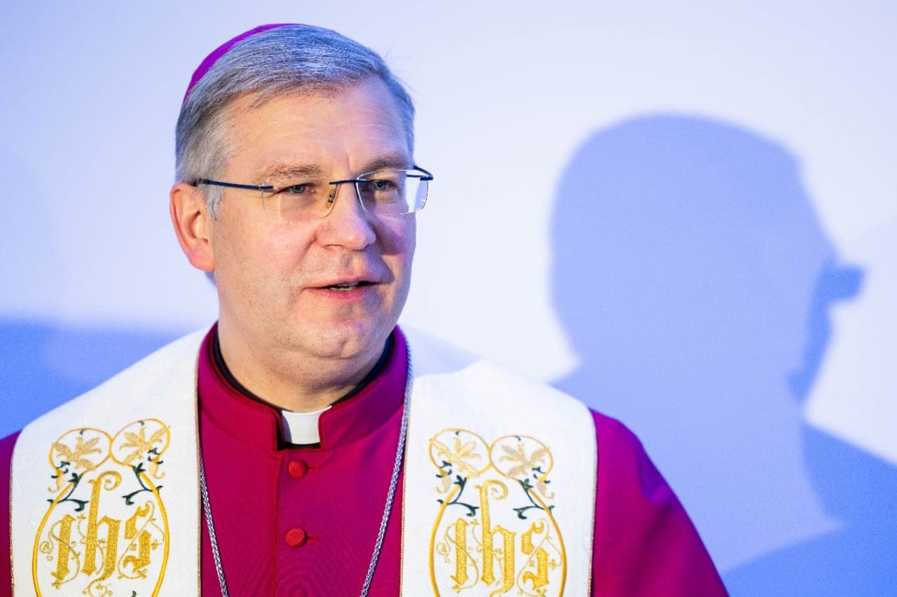 Vyskupas uždraudė straipsnį: „Artuma“ – ne „Delfis“