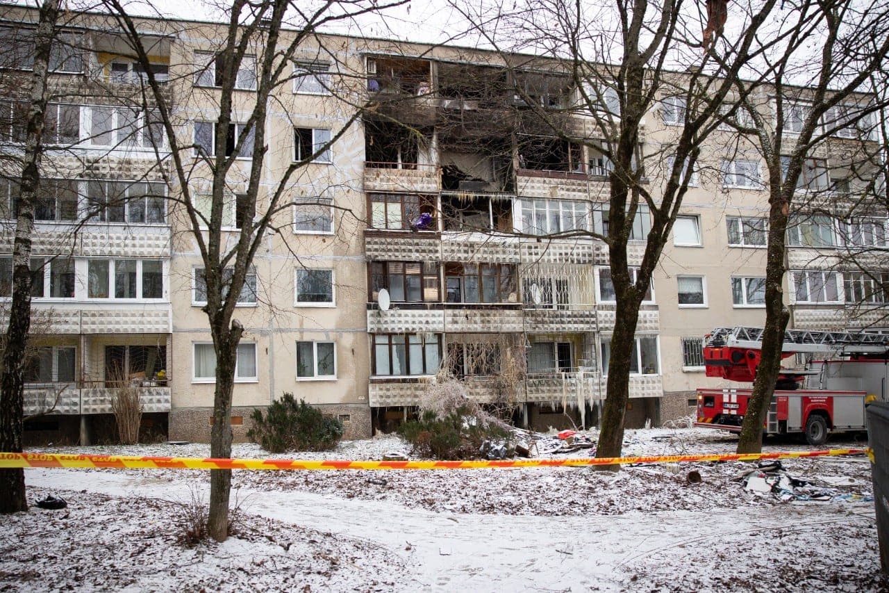 Vilniaus savivaldybė patvirtino paramą socialinio būsto nuomai nukentėjusiems nuo gaisro Viršuliškėse