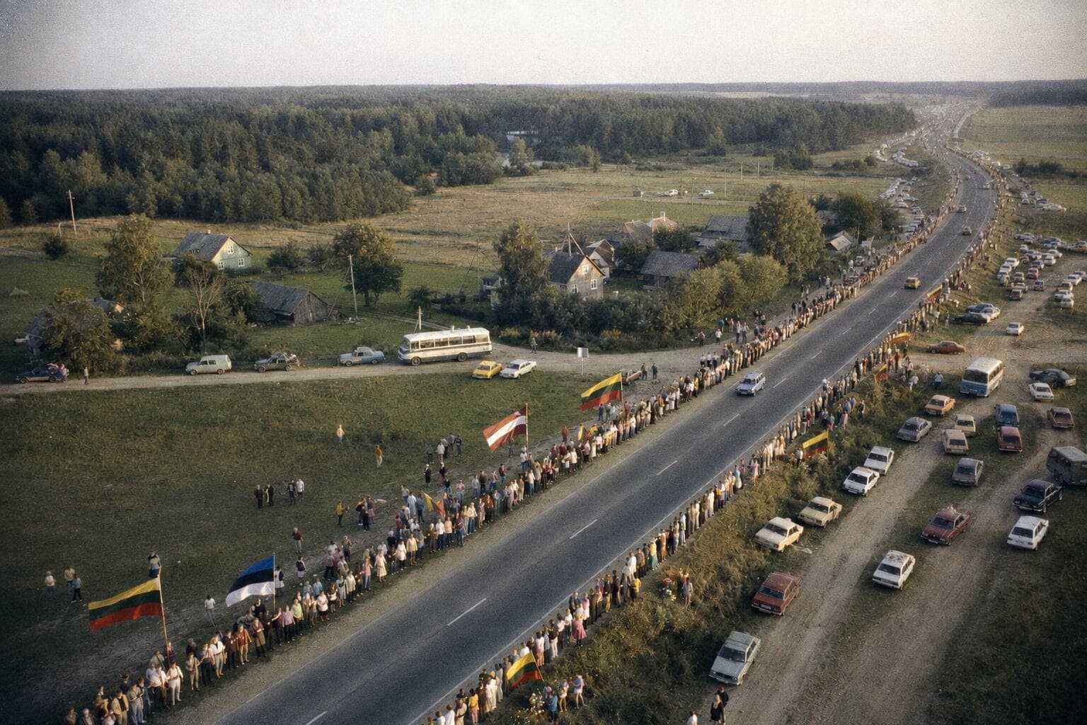 Baltijos keliui – 37 metai: istorija, skaičiai ir politinės pasekmės, pakeitusios regioną