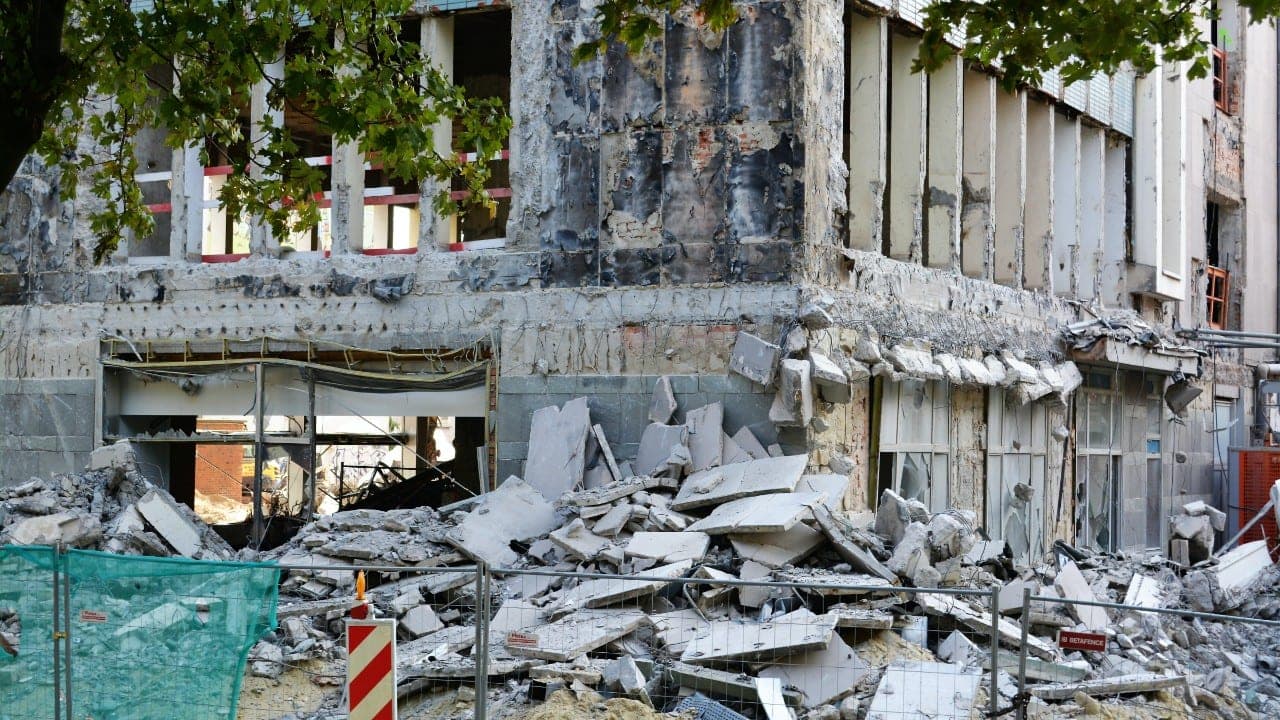 Turkiją sukrėtė dar vienas žemės drebėjimas, Siriją tik neseniai pasiekė humanitarinė pagalba