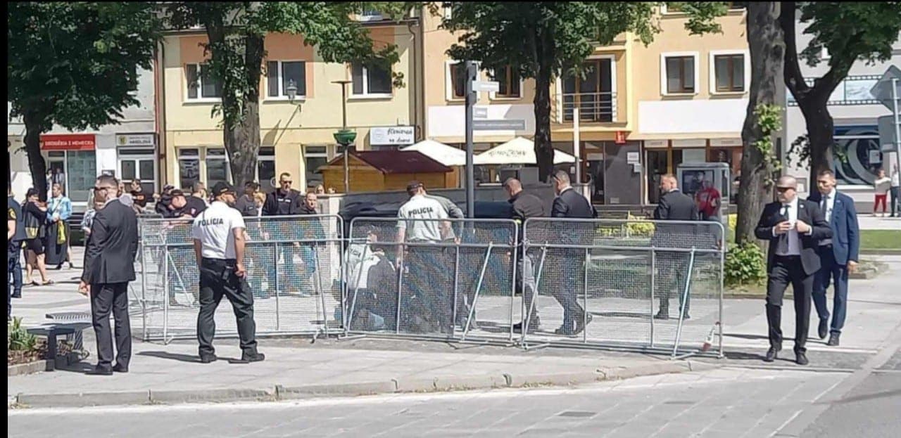 Pašautas Slovakijos premjeras, kovotojas su globalizmu Robertas Fico (VIDEO)